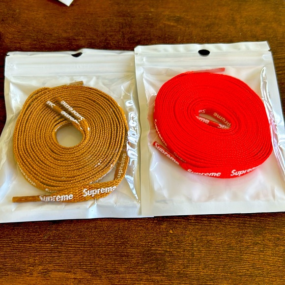 Two set of supreme laces - Picture 1 of 1